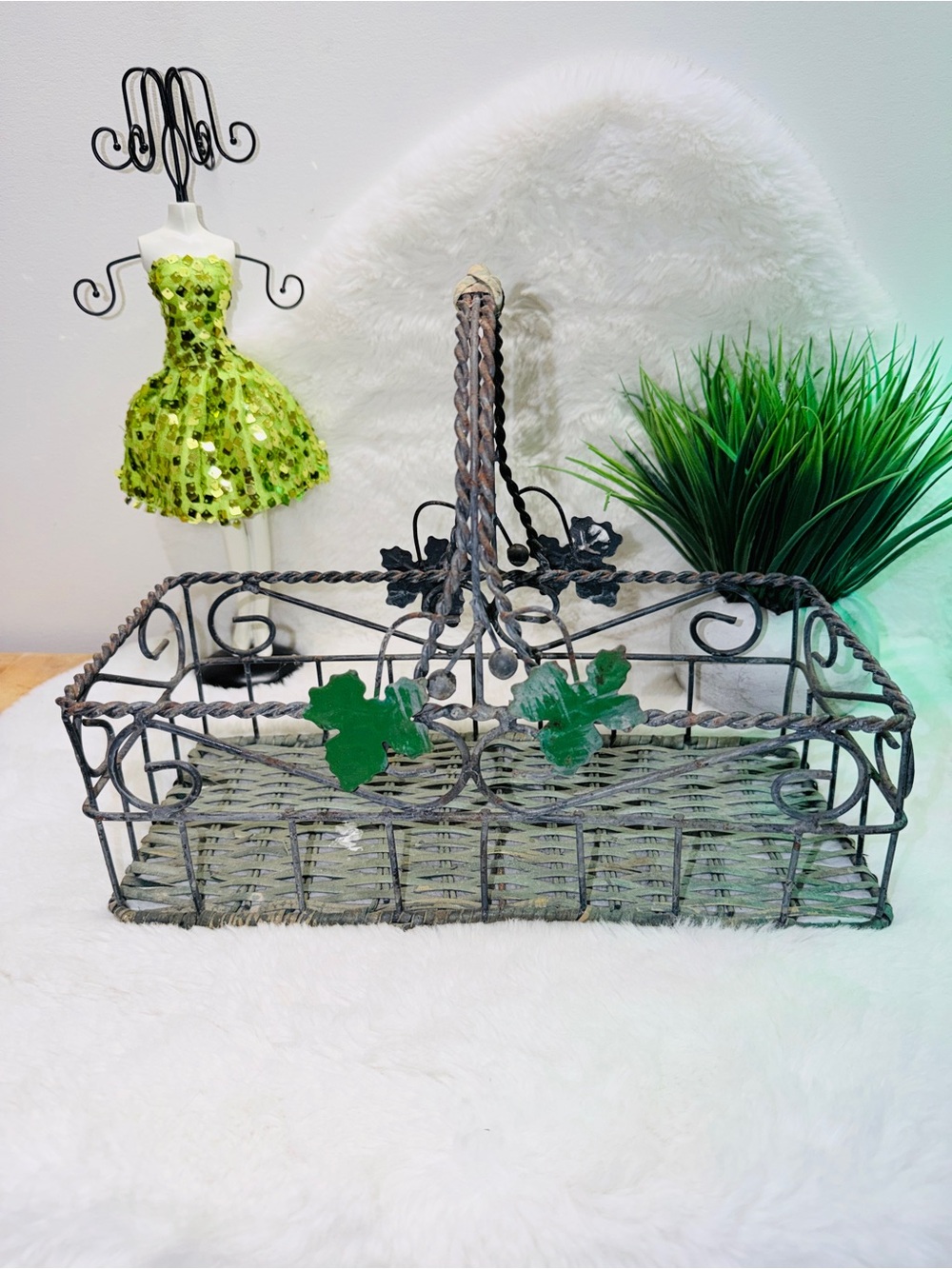 Metal/Wicker Basket & Teapot with Green Leaves 🍃
